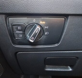 VW Passat Variant Business 2.0 TDI 110 kW 7DSG - 10