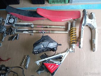 Honda crf 450 rok vyr 2006 dily na motocross - 10