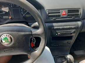 Škoda Octavia 1.9 TDI 81kw Kombi ///Na opravu/// - 10