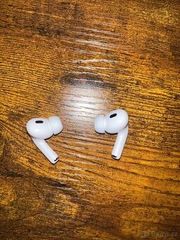 🎧 Apple AirPods Pro (s Noise Cancelling) - 10