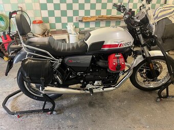 Prodám MOTO GUZZI, V7 speciál,r.v. 2024. - 10