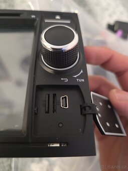 2din autorádio Ford - 10