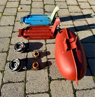 Stadion, Jawa 50 Jawetta - díly - 10