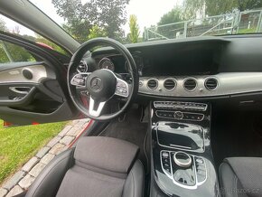 Mercedes Benz E200 - 10
