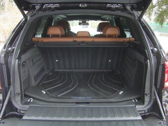 BMW X5 40d 1.MAJ ČR INDIVIDUAL LED - 10