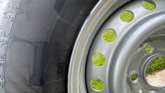 Pneu s diskem 195/70 R14 - 10