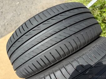 Zánovní letní pneu 235/45/18 Pirelli Cinturato P7 VOL - 10