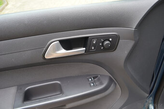 PRODÁM VW CADDY LIFE 2.0TDI 170PS DSG 2015 5-MÍST - 10