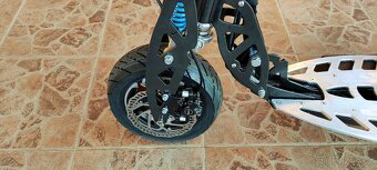 Nitro Scooters XG 10 benzinová koloběžka - 10