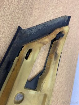 BMW E36 díly - blinkr, lišta, stabíky, c-sloupky - 10