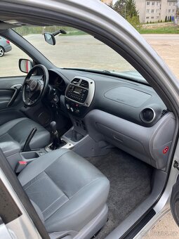 Toyota Rav4 D4-D 4x4 = 85kW, Bez korozie, Dovoz IT = - 10