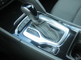 Opel Insignia 2,0 CDTi 125kW AT Edition ČR 1.maj 16V Sports - 10