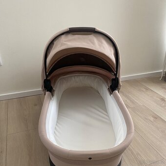 Kočárek Cybex melio 2023 - včetně korby. - 10