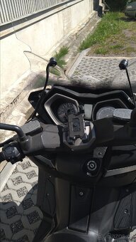 Yamaha XMAX 400 - 10