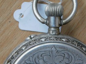 Historické starožitné celostříbrné kapesní hodinky s řezaným - 10