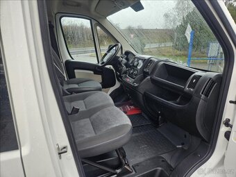 Peugeot Boxer 3,0 L3H2 7 míst - 10