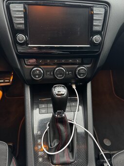 ŠKODA OCTAVIA 3 RS COMBI 2.0TSI 162kw DSG - 10