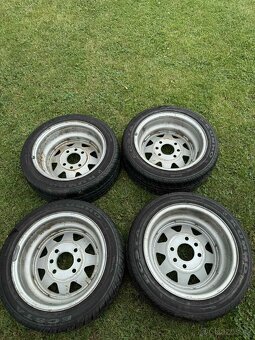 Disky Mangels, rozteč 4x130 s pneu. Byly na Škoda 105 - 10