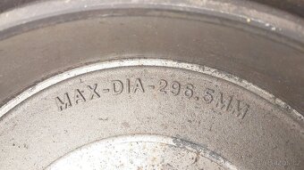 Nissan Navara D40 : Štíty zadních brzd - 10