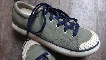 Dvoje tenisky Keen v.40 - 10