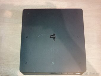 PlayStation 4 Slim a hry - 10