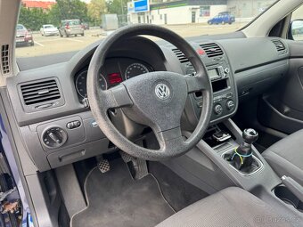 Prodám VW Golf V 1.4 benzin 59kw, r.v. 2008 - 10