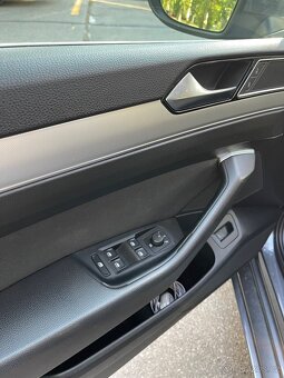 VW PASSAT B8 2.0 tdi 4Motion - 10