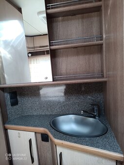 Prodám karavan Fendt 650 dvouosy - 10