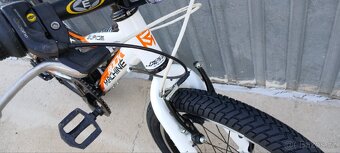 Rock Machine Surge 20" - 10