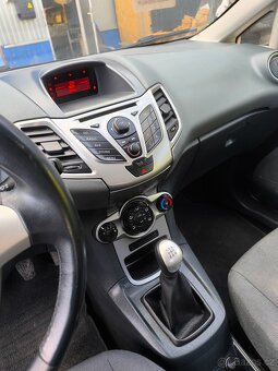 Ford fiesta - 10