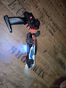 Prodám nové RC drift auto BMW 1:24 - 10