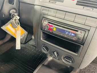 Škoda Fabia 1.2- 47 kw, ČR,1. MAJ, KLIMA 2006 - 10