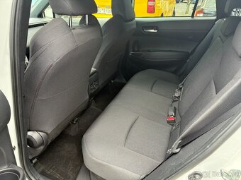 Toyota Corolla CROSS 2.0i HYBRID CVT r.v.2023 105 000 km ČR - 10