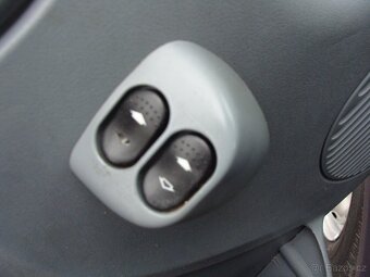 Ford Transit, 2.2 TDCi, 9 míst - 10