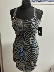 dámské nové oblečení (různé šaty, bundy, kloubouky) - 10