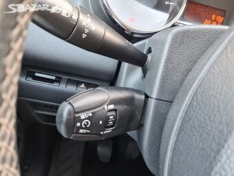 Peugeot 5008 2.0 HDi 110 kW - 10