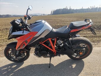 Ktm super duke 1290gt - 10