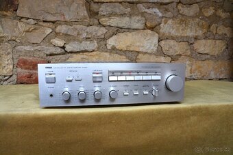 YAMAHA A 520 - 10