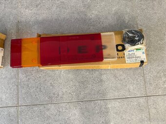 MAN PŘEDNÍ DESKY A ZADNÍ SKLA LAMP - 10