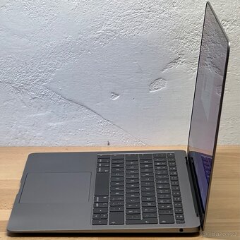 MacBook Air M1 2020/8GB RAM/M1/256GB SSD/Záruka - 10