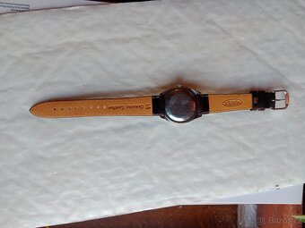 Staré, funkční hodinky Prim- televize - 10