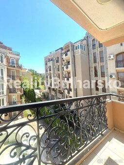 studio (1+kk) o výměře 37 m² s balkonem s výhledem na bazén - 10