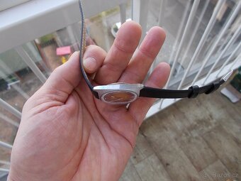 krasne funkcni mene vidane hodinky 17 jewels prim rok 1973 - 10