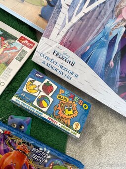 Vhodné jako dárek - sada puzzlí, pexeso, tužky - 10