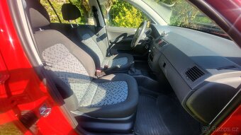 Škoda Fabia krásný stav - 10