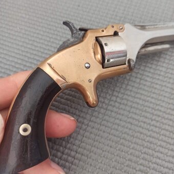 7raný revolver US Smith Wesson 1 model ráže .22 short TOP - 10