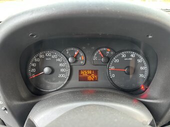 Fiat Doblo Cargo 1.4, 5 míst - 10