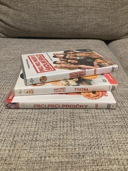 DVD / pohlednice / časopisy / kabely-redukce-adaptéry - 10