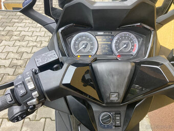 Honda Forza 350 - 10