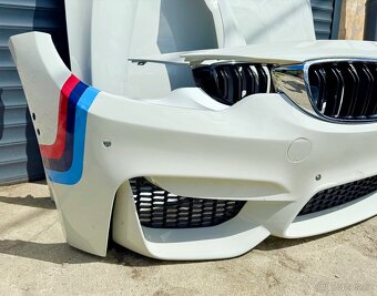BMW M3 f80 M4 f82 LCI Světlo kapota naraznik blatnik - 10